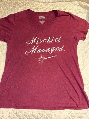 Warner Bros. Harry Potter Burgundy V-Neck Tee with White Print